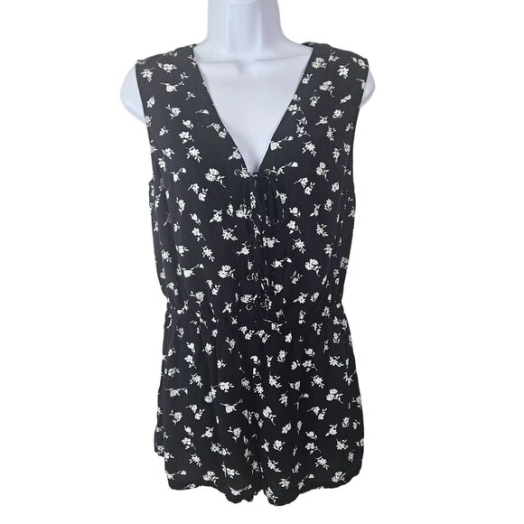 Forever 21 Black & White Floral Sleeveless Romper Women's Size Large Classy Chic - Picture 1 of 9
